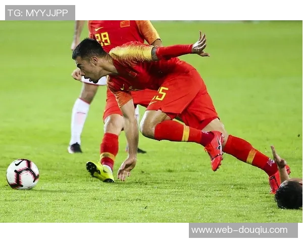 中国与塔吉克斯坦足球赛精彩比分揭晓引发球迷热议